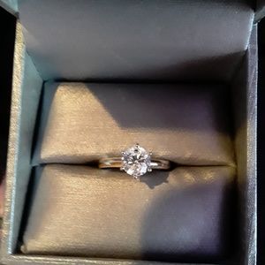 1ct solitaire 14k gold wedding ring 'Brand new'